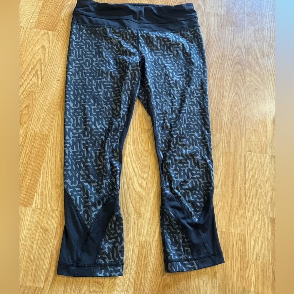 Lululemon Run Inspire Crop II Block It Pocket Luxtreme Heathered Net Pot Black s